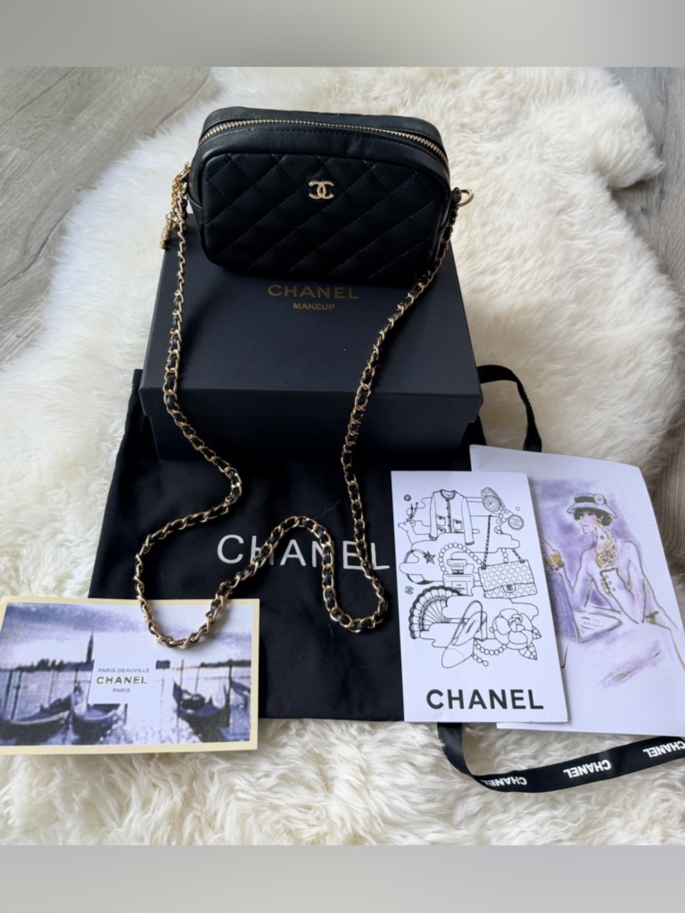 Chanel MAKEUP Black Handbag w Gold
Hardware NEW in box **PRICE FIRM**